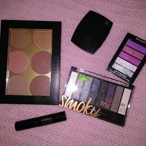 Blush and eyeshadow bundle
